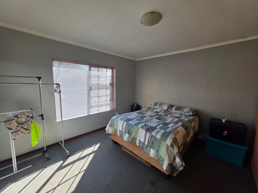 3 Bedroom Property for Sale in Vaalpark Free State